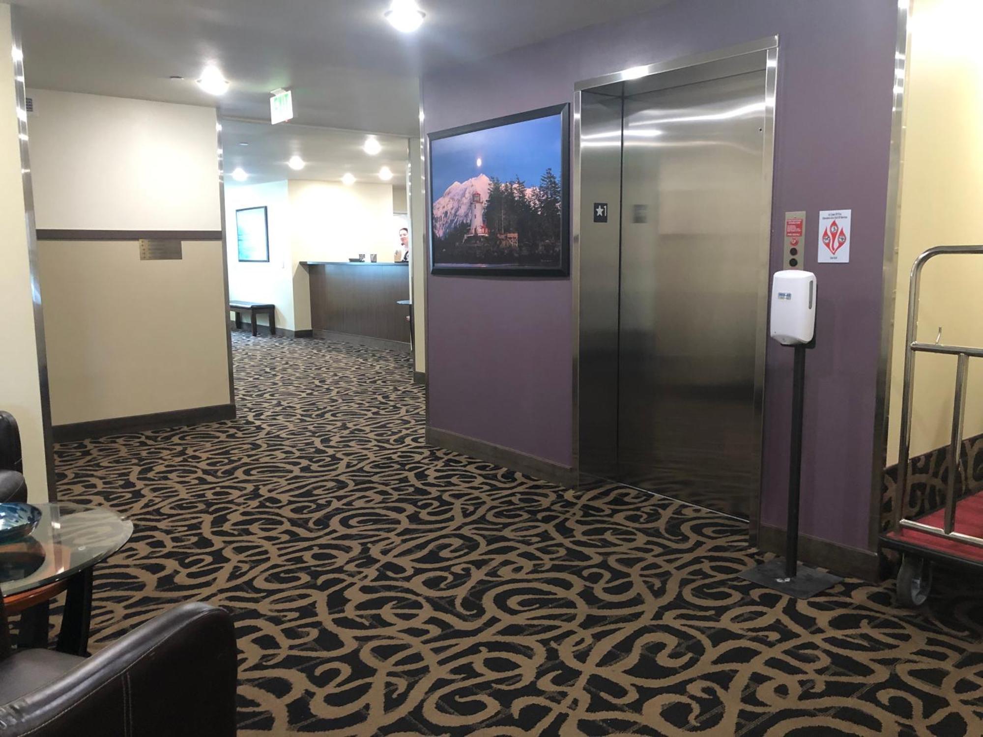 Aspen Suites Hotel סיטקה מראה חיצוני תמונה