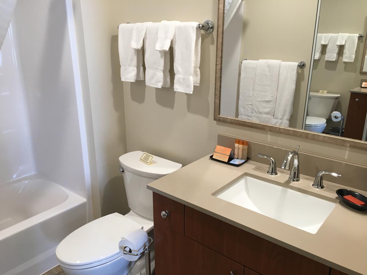 Aspen Suites Hotel סיטקה מראה חיצוני תמונה